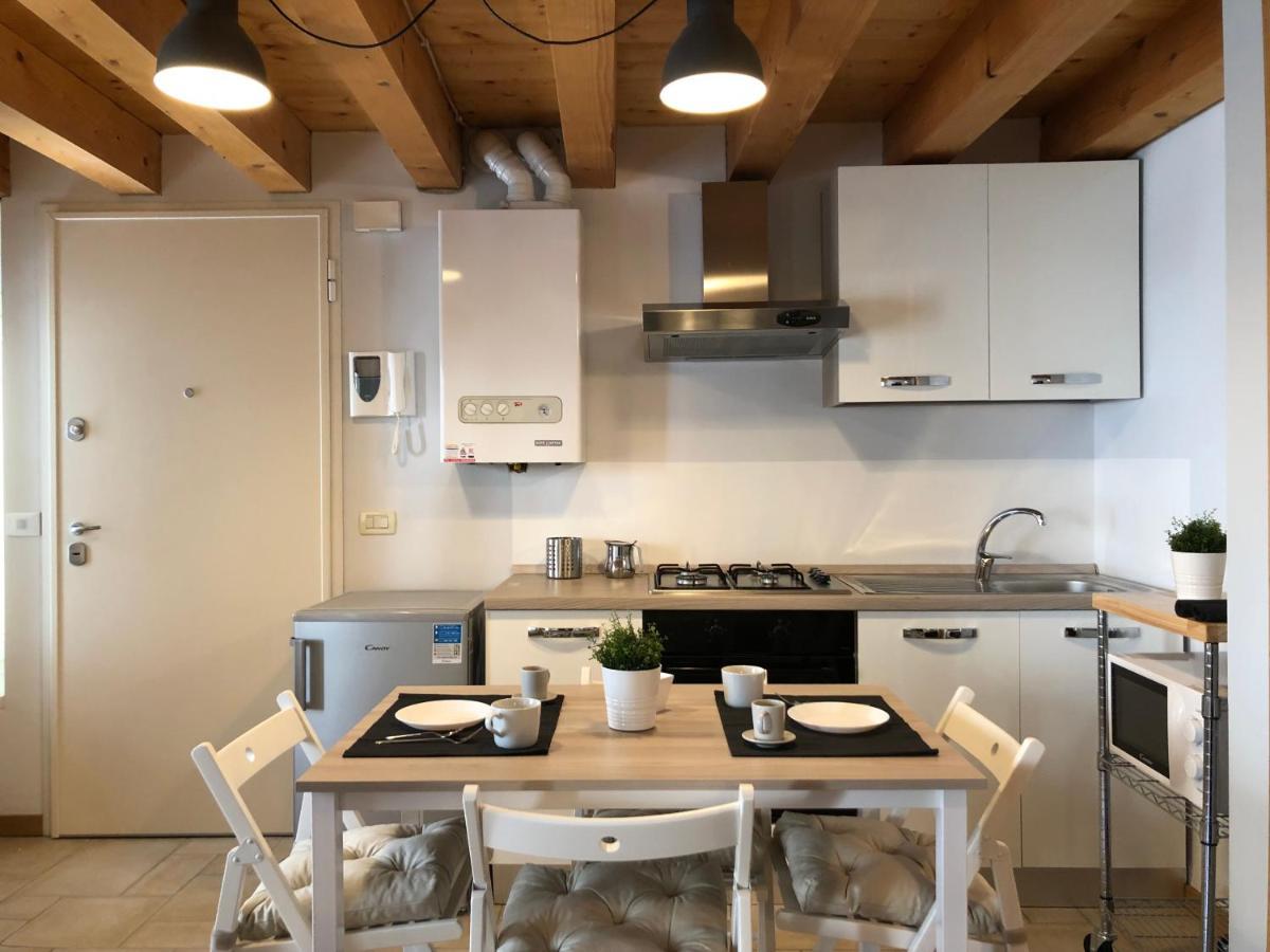 Interno 1 Apartment เตรวิโซ ภายนอก รูปภาพ