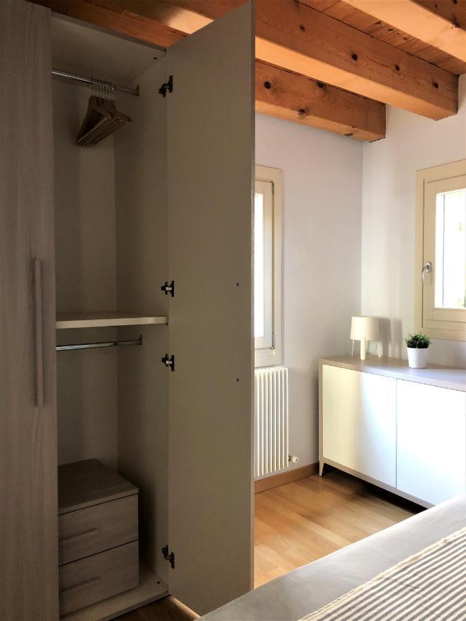 Interno 1 Apartment เตรวิโซ ภายนอก รูปภาพ