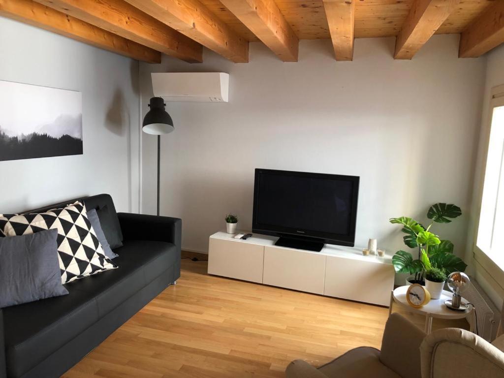 Interno 1 Apartment เตรวิโซ ภายนอก รูปภาพ